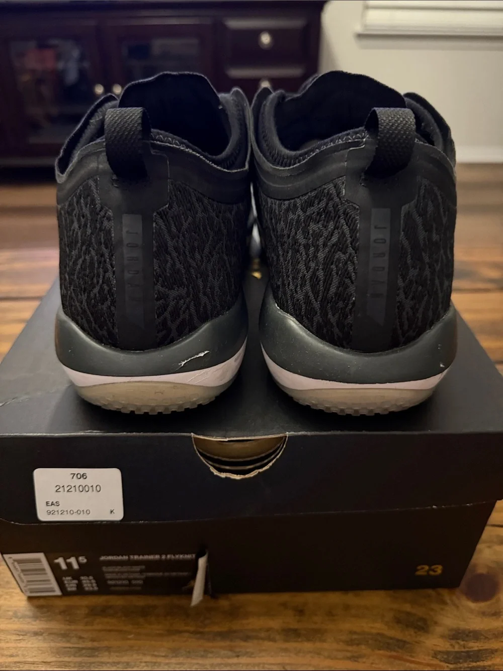 Jordan Trainer 2 FlyKnit. Sz. 11.5